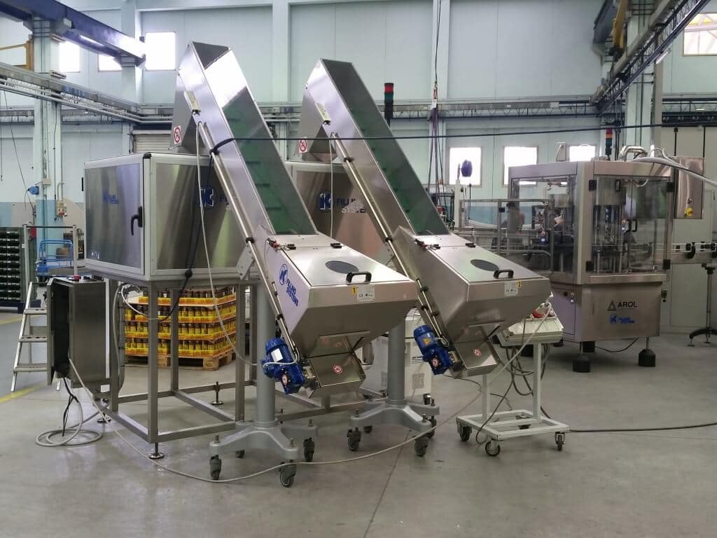 A photo of a cap elevator